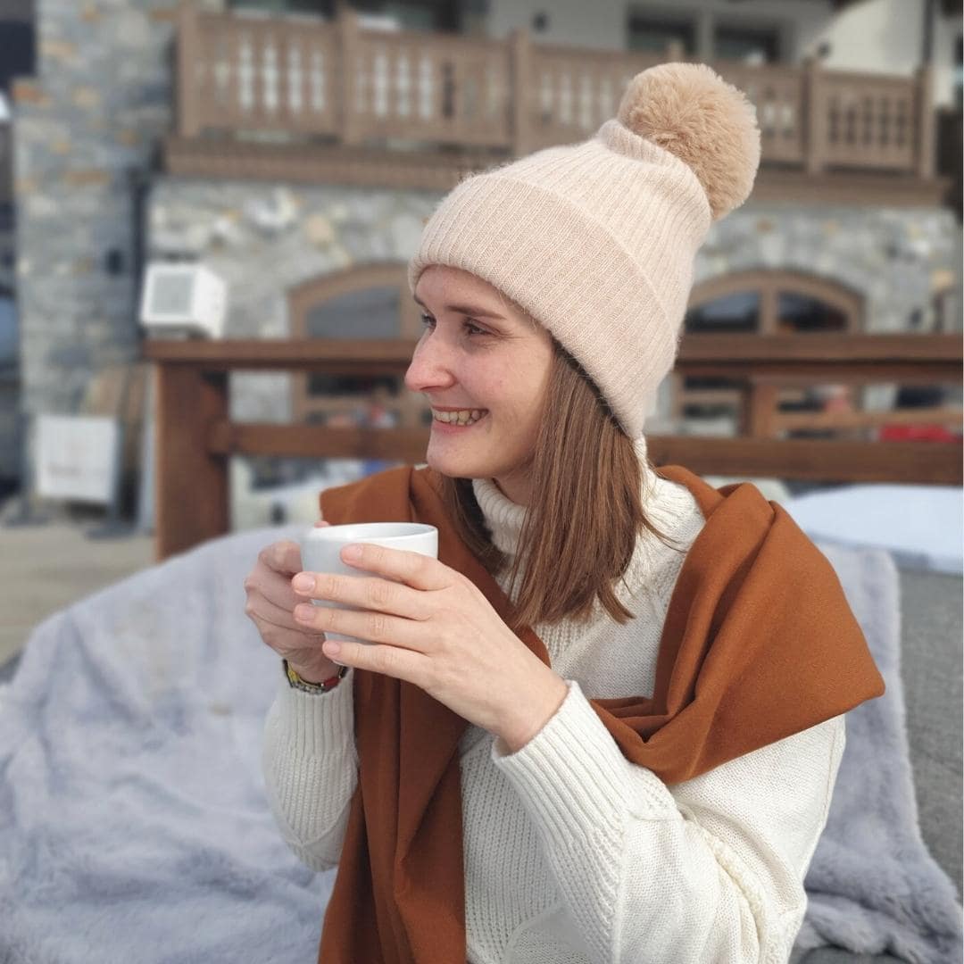 bonnet cachemire beige pompon femme
