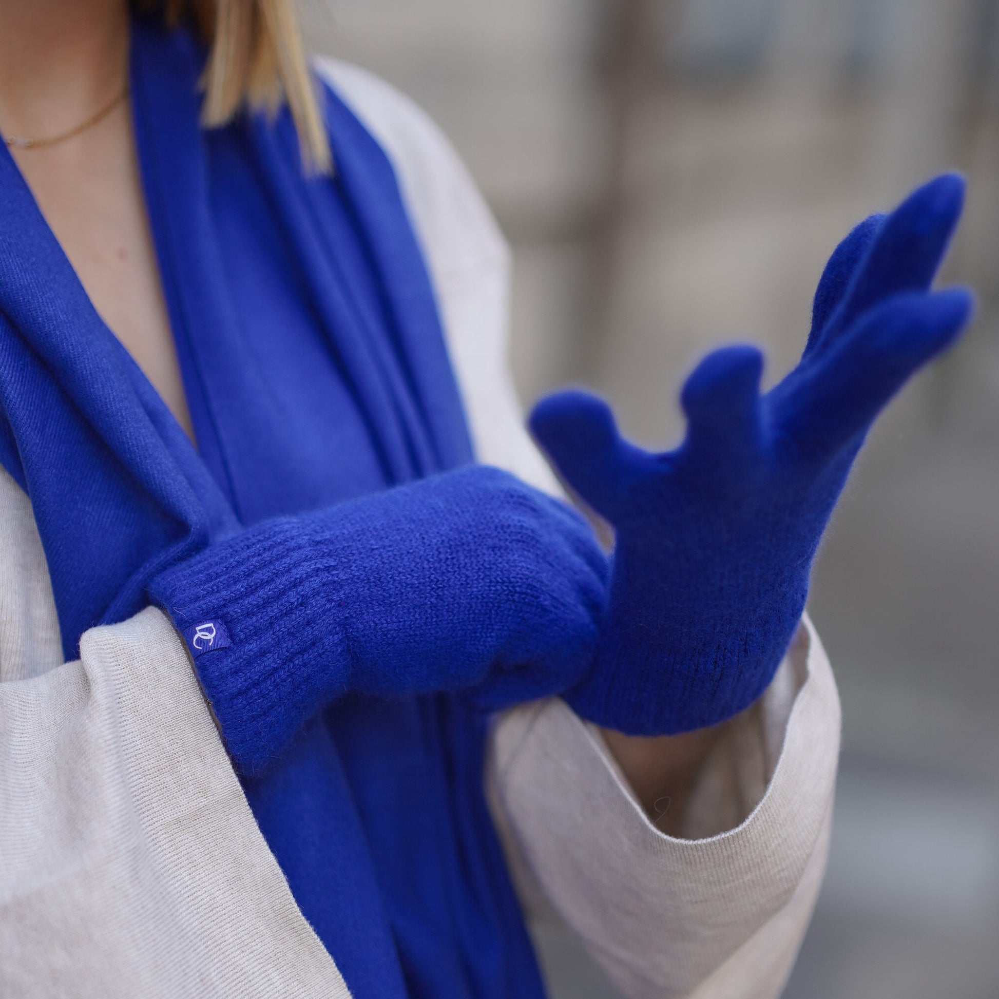 gants cachemire bleu roi