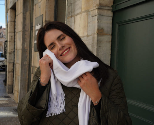 écharpe blanche cachemire