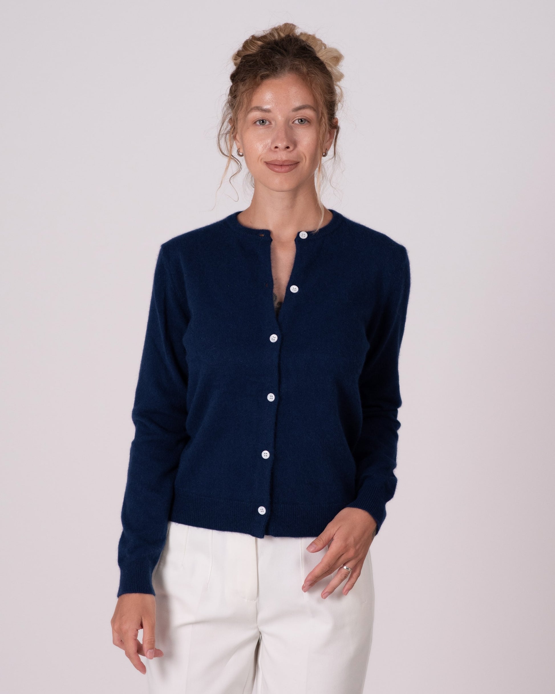 bleu marine - Anastasia mesure 1m68 et porte du S