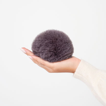 Pompon amovible gris foncé
