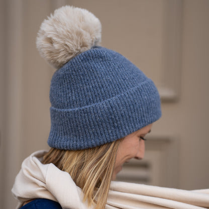 bonnet cachemire bleu chine pompon