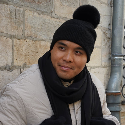 Bonnet cachemire noir pompon