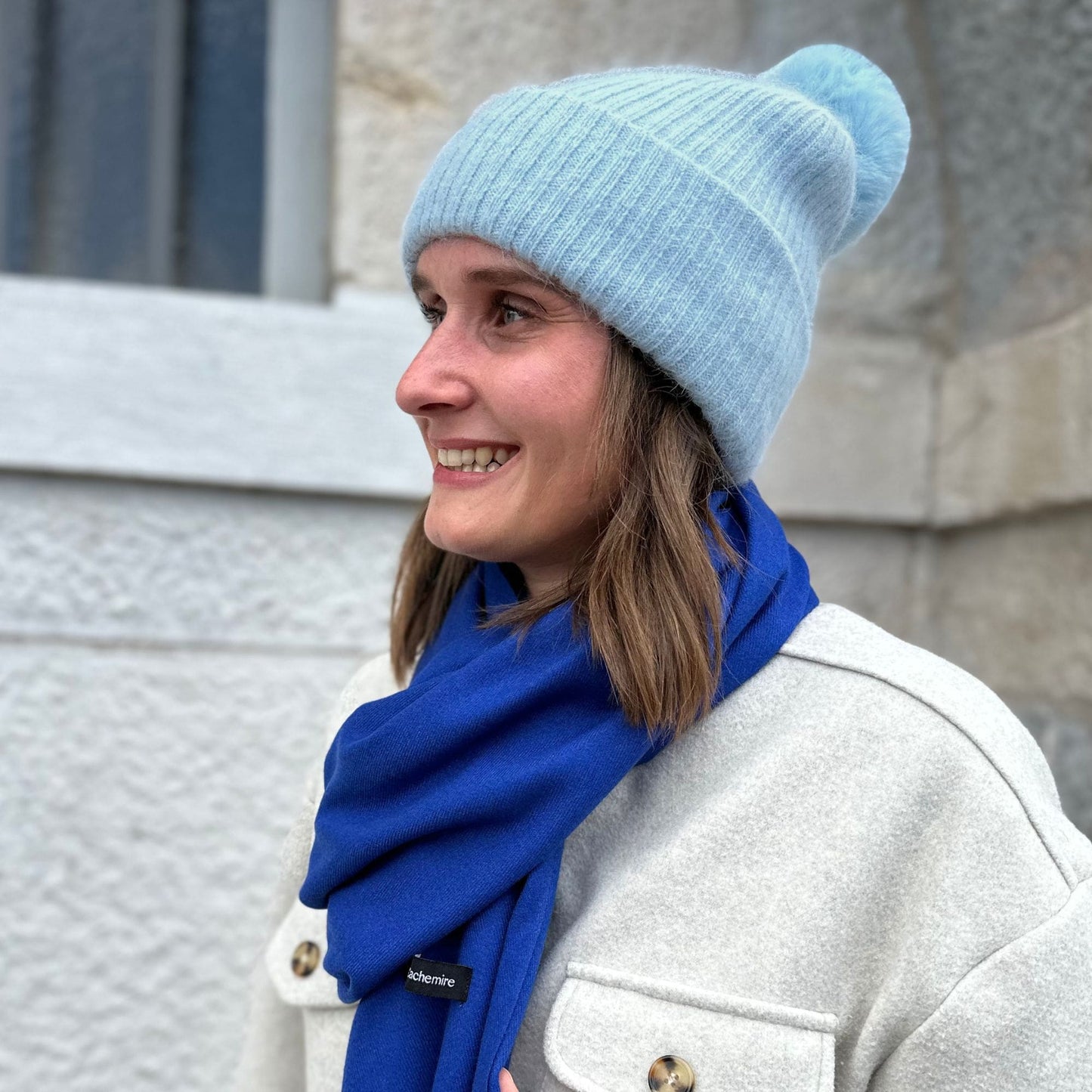 Bonnet pompon cachemire bleu femme