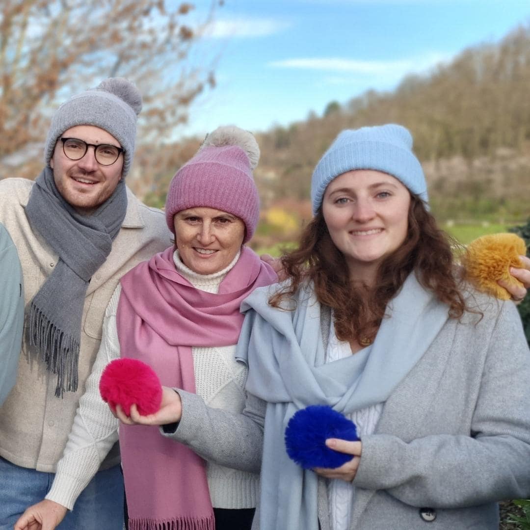 bonnet doux cachemire pompon