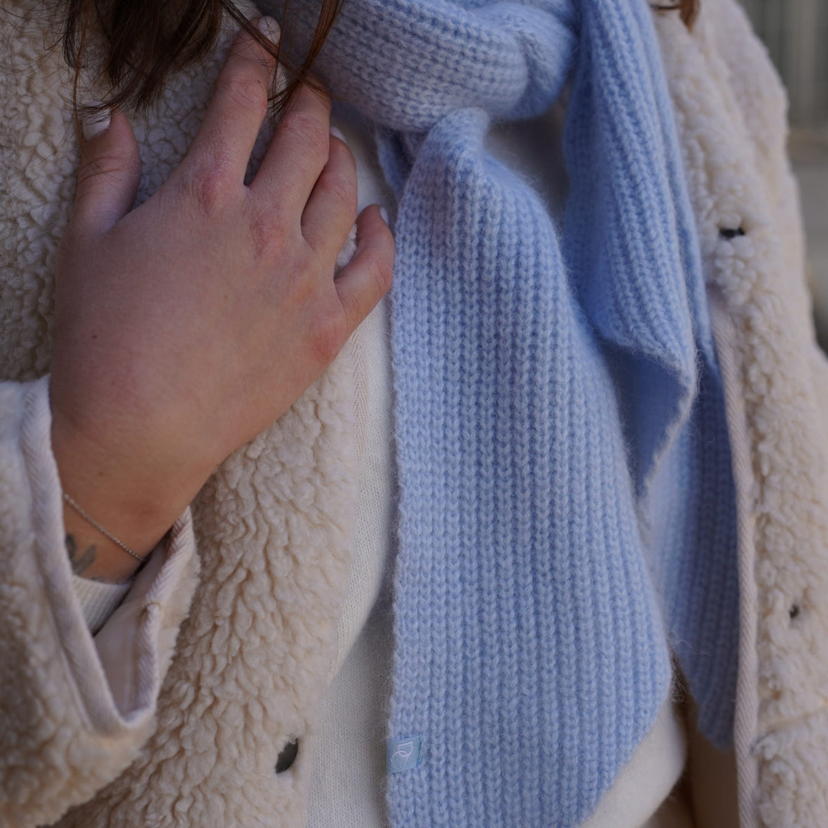 Capuche amovible cachemire bleu neige