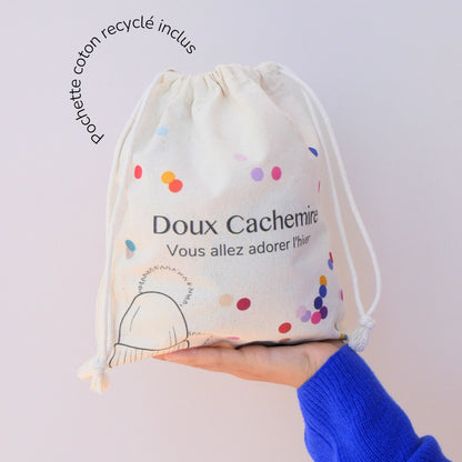 Bonnet cachemire rose poudré pompon